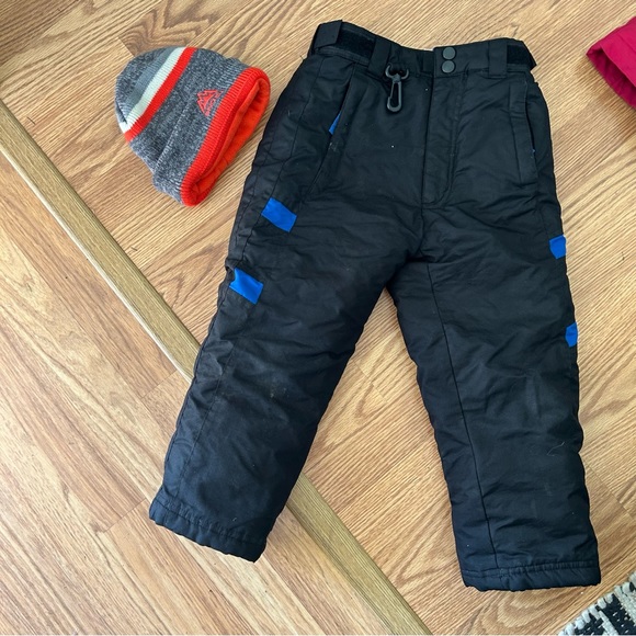 Boys kids black blue ski pants (free beanie) size 4 5 athletic snozu GUC… - Picture 2 of 7